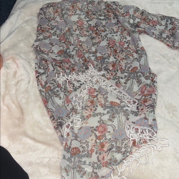 Robe - Picture 2 of 3